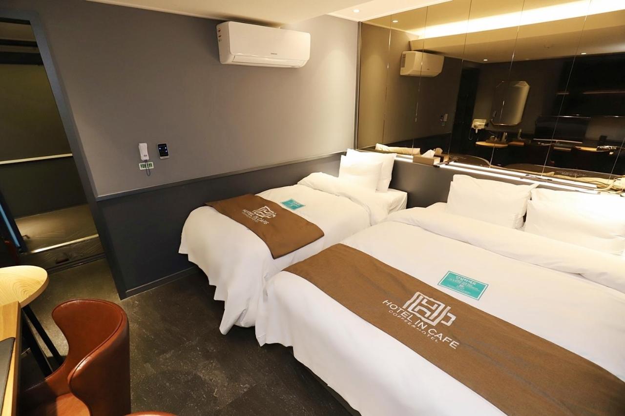 Hotel In Cafe Doksan Seúl Habitación foto